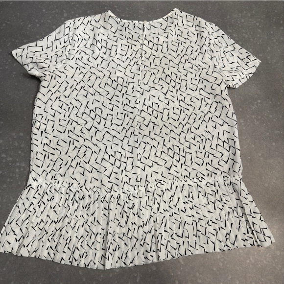 Banana Republic Women's Top - Picture 3 of 7